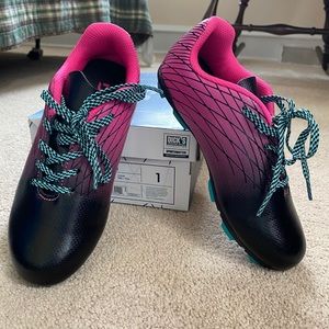 NWT Girls Cleats